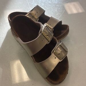 Birkenstock gold slippers 27 kids